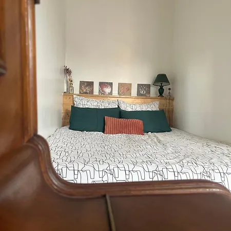 לינה וארוחת בוקר La Maison De Laulie
